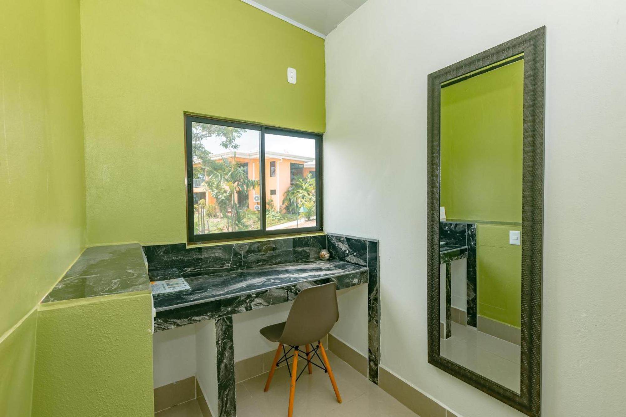 Vista Del Pacifico. Apartman Quepos Kültér fotó